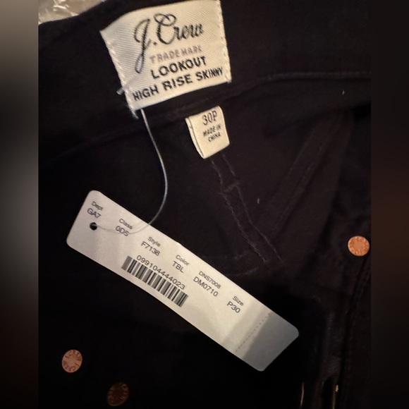 NWT J. Crew Lookout High Rise Skinny Jean with holes on knees - Picture 4 of 10